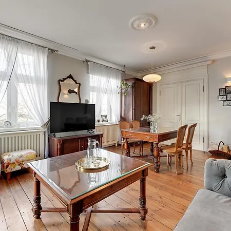 Jagielly By Downtown